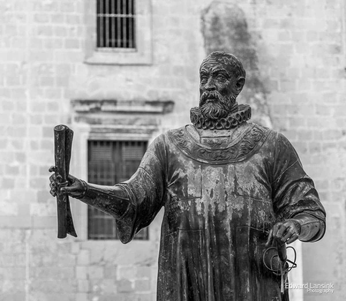 Statue of Jean Parisot de Valette in Valletta.