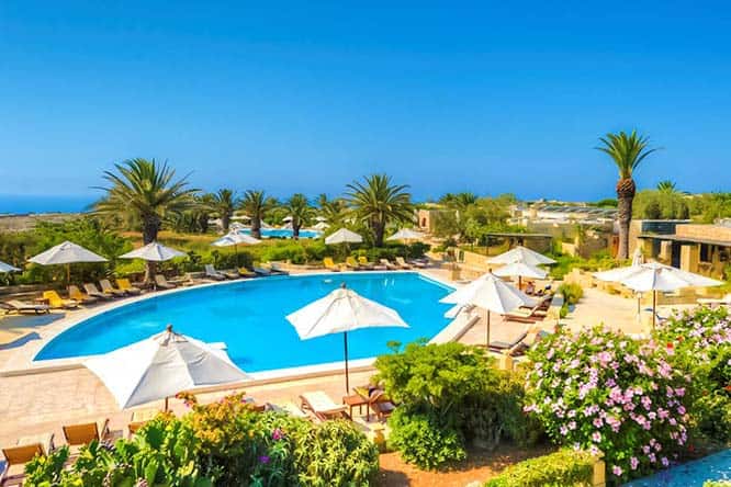 Hotel Ta` Cenc is een van de weinige 5-sterrenhotels op Gozo.